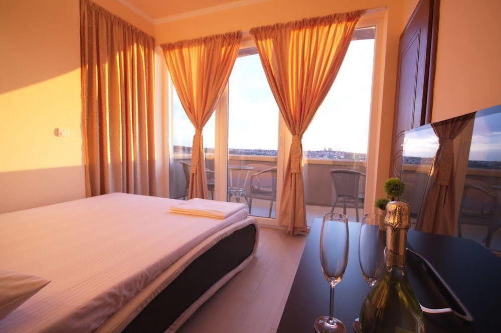 Miami Spa And Wellness Belgrade Extérieur photo